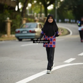 Runner Photo 8399348