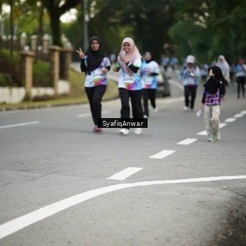 Runner Photo 8399353