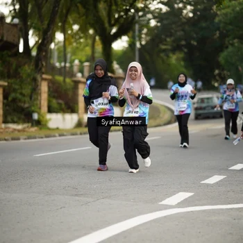 Runner Photo 8399354