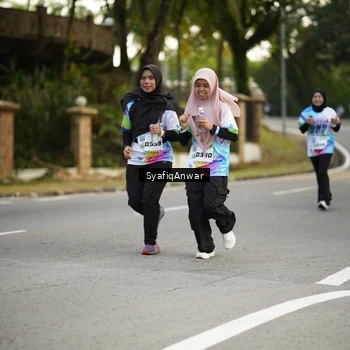 Runner Photo 8399356