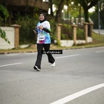 Runner Photo 8399366