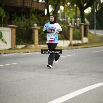 Runner Photo 8399368
