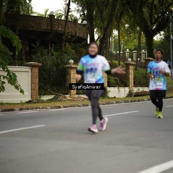 Runner Photo 8399374