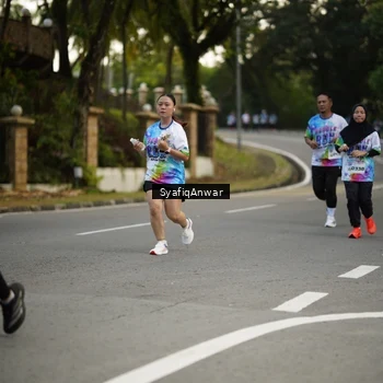 Runner Photo 8399379