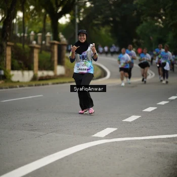 Runner Photo 8399385