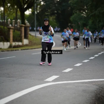 Runner Photo 8399387