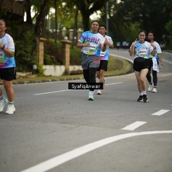 Runner Photo 8399389
