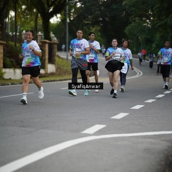 Runner Photo 8399393