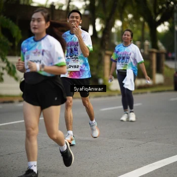 Runner Photo 8399398