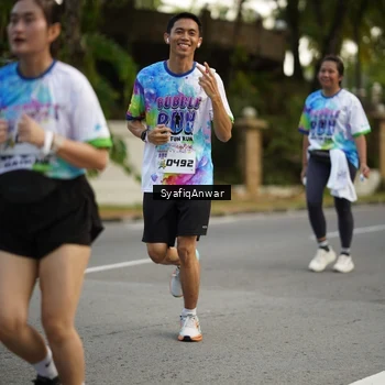 Runner Photo 8399399