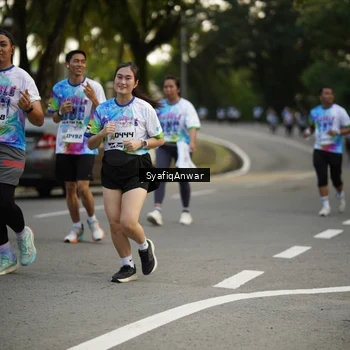 Runner Photo 8399400