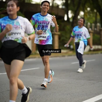 Runner Photo 8399404
