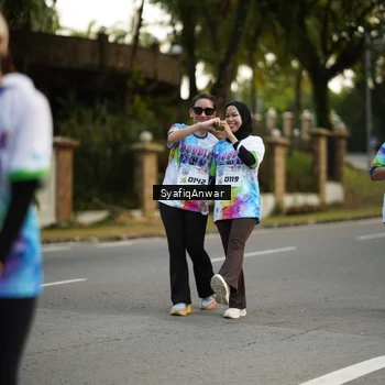 Runner Photo 8399421