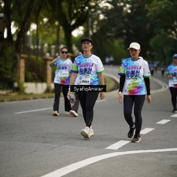 Runner Photo 8399423