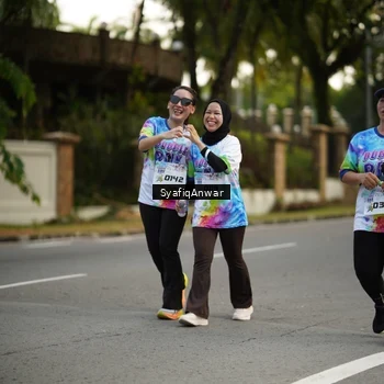 Runner Photo 8399425