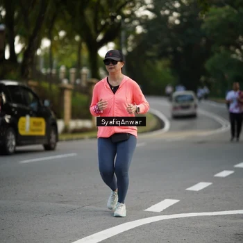 Runner Photo 8399429