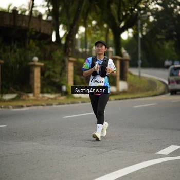 Runner Photo 8399430
