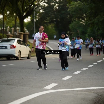 Runner Photo 8399433