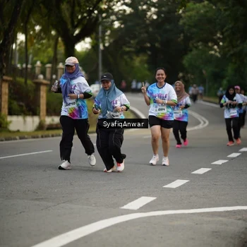 Runner Photo 8399444