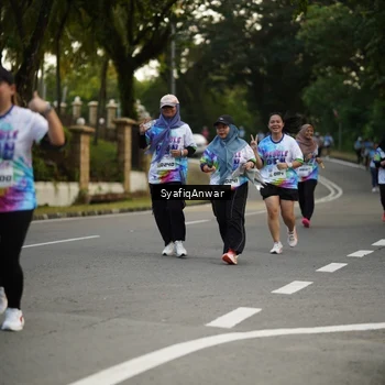 Runner Photo 8399446