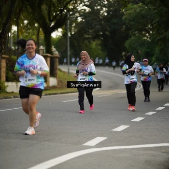 Runner Photo 8399447