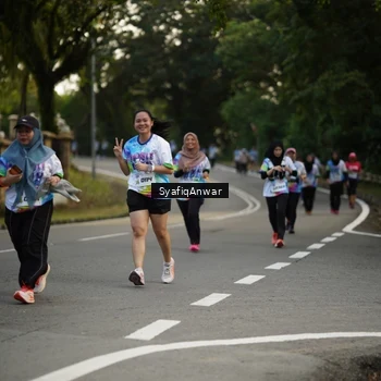 Runner Photo 8399448