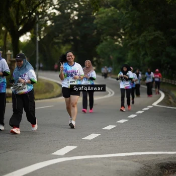 Runner Photo 8399450