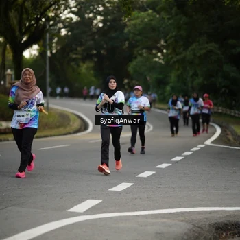 Runner Photo 8399454