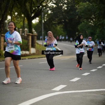 Runner Photo 8399455
