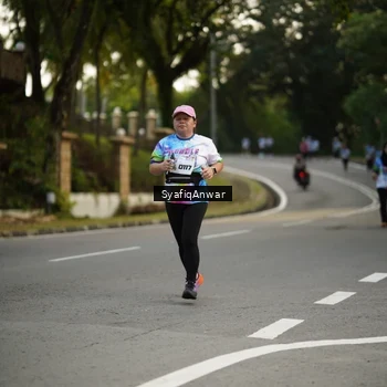 Runner Photo 8399457