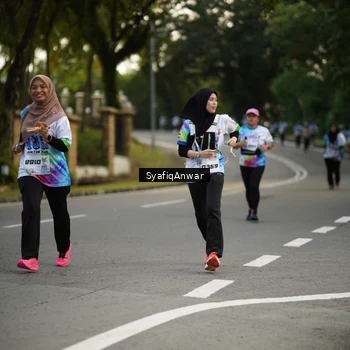 Runner Photo 8399462