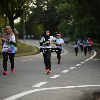 Runner Photo 8399463