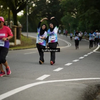 Runner Photo 8399466