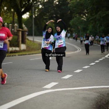 Runner Photo 8399467