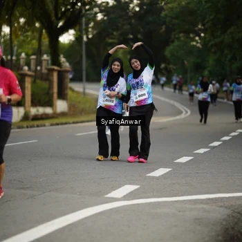 Runner Photo 8399468