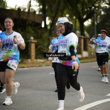 Runner Photo 8399497