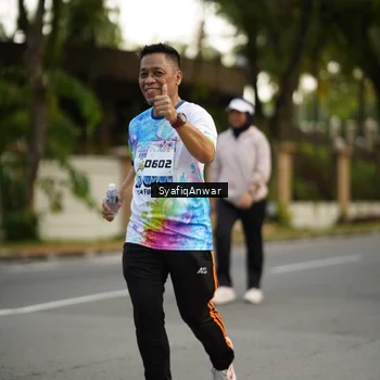 Runner Photo 8399500
