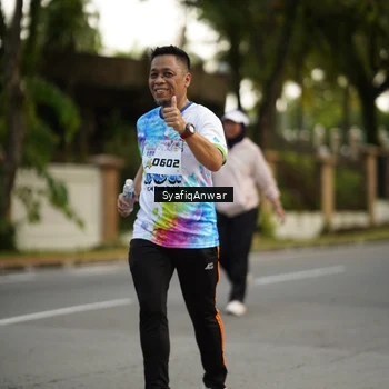 Runner Photo 8399502