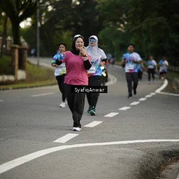 Runner Photo 8399505