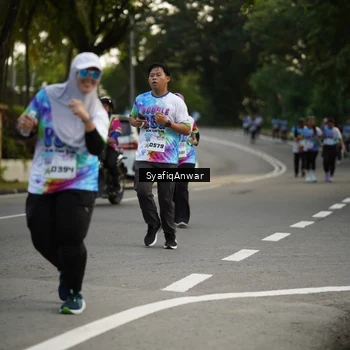 Runner Photo 8399514