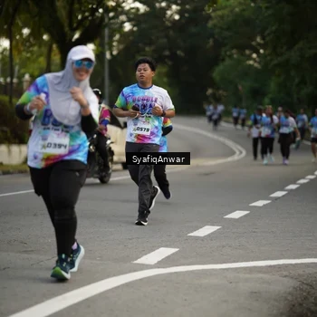 Runner Photo 8399516