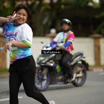 Runner Photo 8399524