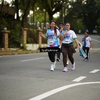 Runner Photo 8399529
