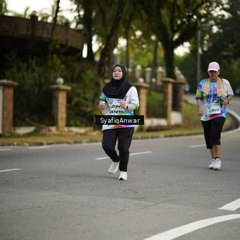 Runner Photo 8399539