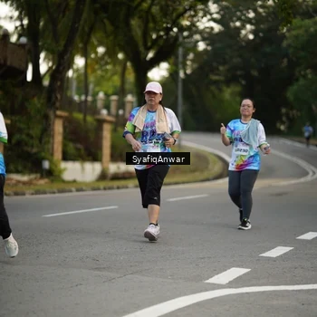 Runner Photo 8399540