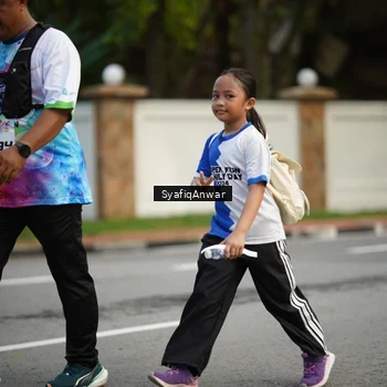 Runner Photo 8399542