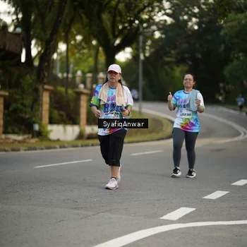 Runner Photo 8399543