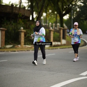 Runner Photo 8399544