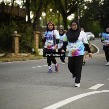 Runner Photo 8399549