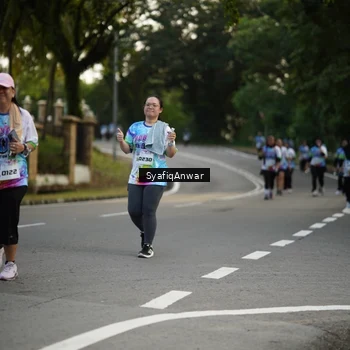 Runner Photo 8399551